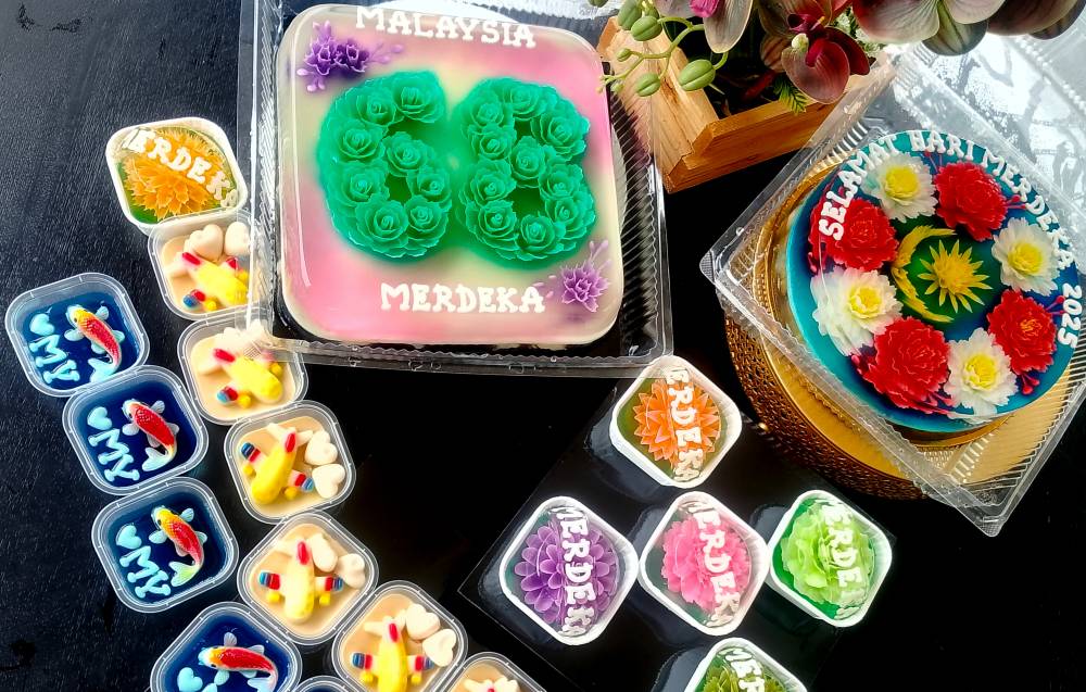 Each 3D jelly can take up to 20 hours to complete, requiring precision to ensure the best texture and durability. - Bernama photo