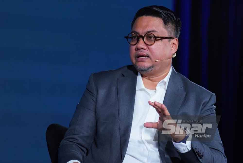 Ilham Centre executive director Hisomudin Bakar during the Interviu programme entitled “Bakal Berubahkah Sabah?” - Photo by Mohd Halim Abdul Wahid