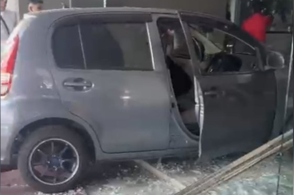 The accident did not involve any injuries and the damages were estimated at RM7,500. Photo by reader.