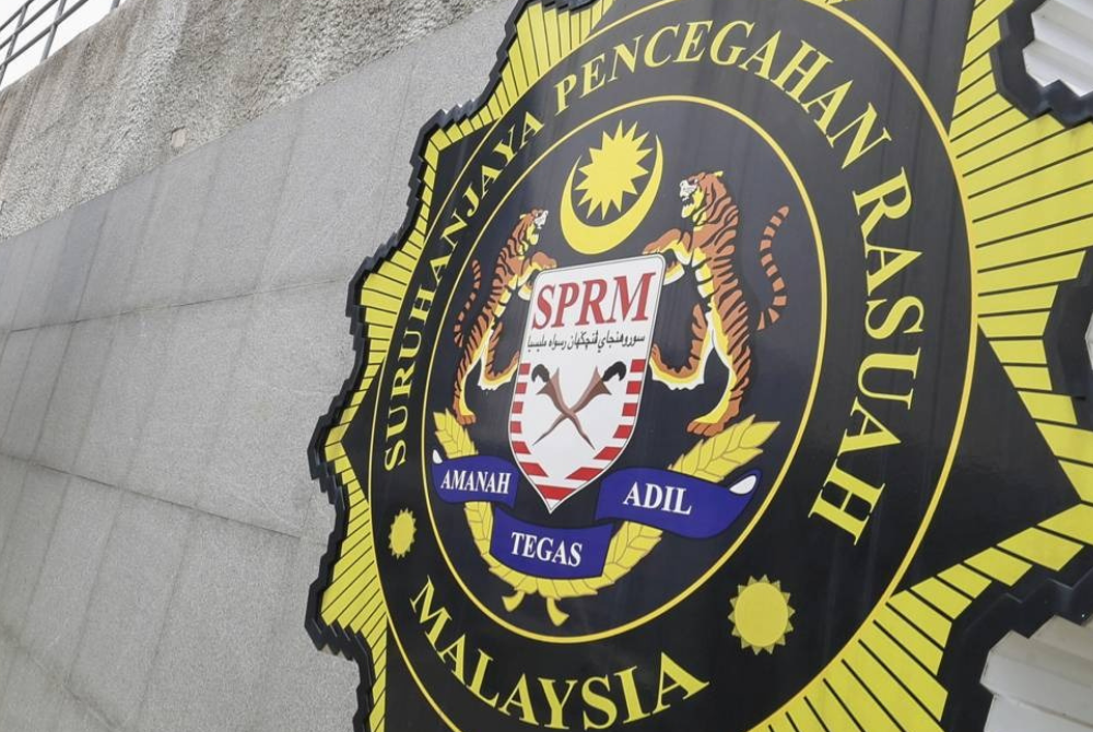The complaint was lodged over an investment scam operating since 2018 through several ponzi companies, which he claimed had cheated hundreds of other victims with losses over RM300 million. - Bernama photo