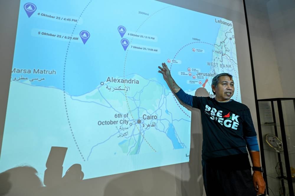 MyCARE Chief Executive Officer Kamarul Zaman Shaharul Anwar speaks at a press conference on the latest developments of the Freedom Flotilla Coalition – Thousands Madleens to Gaza voyage at the MyCARE headquarters in Serdang today. Photo by Bernama