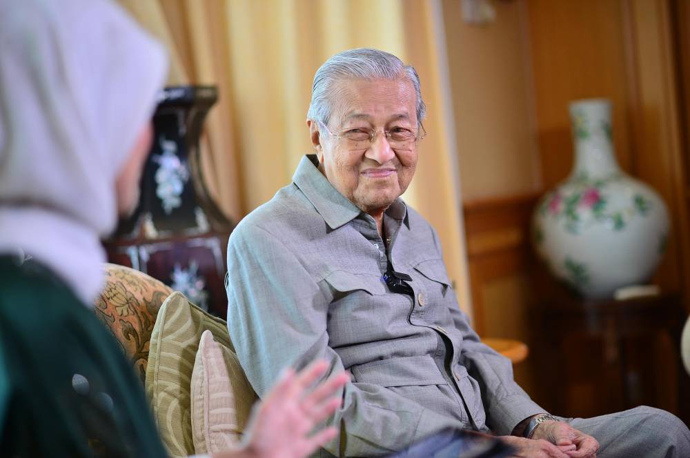 Former prime minister Tun Dr Mahathir Mohamad during Sinar Daily's Top News Podcast. - Photo by ASRIL ASWANDI SHUKOR