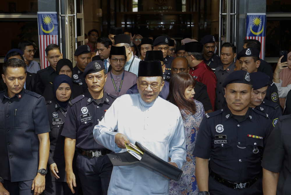 Prime Minister Datuk Seri Anwar Ibrahim said the Gross Domestic Product (GDP) for the first half of 2025 recorded a solid growth of 4.4 per cent. - Bernama photo