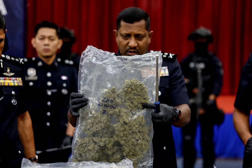 Hussein said that from the investigations carried out, police believe that the suspects involved in the case are an international syndicate that tried to bring in fentanyl via containers through a port in Selangor. - Bernama photo