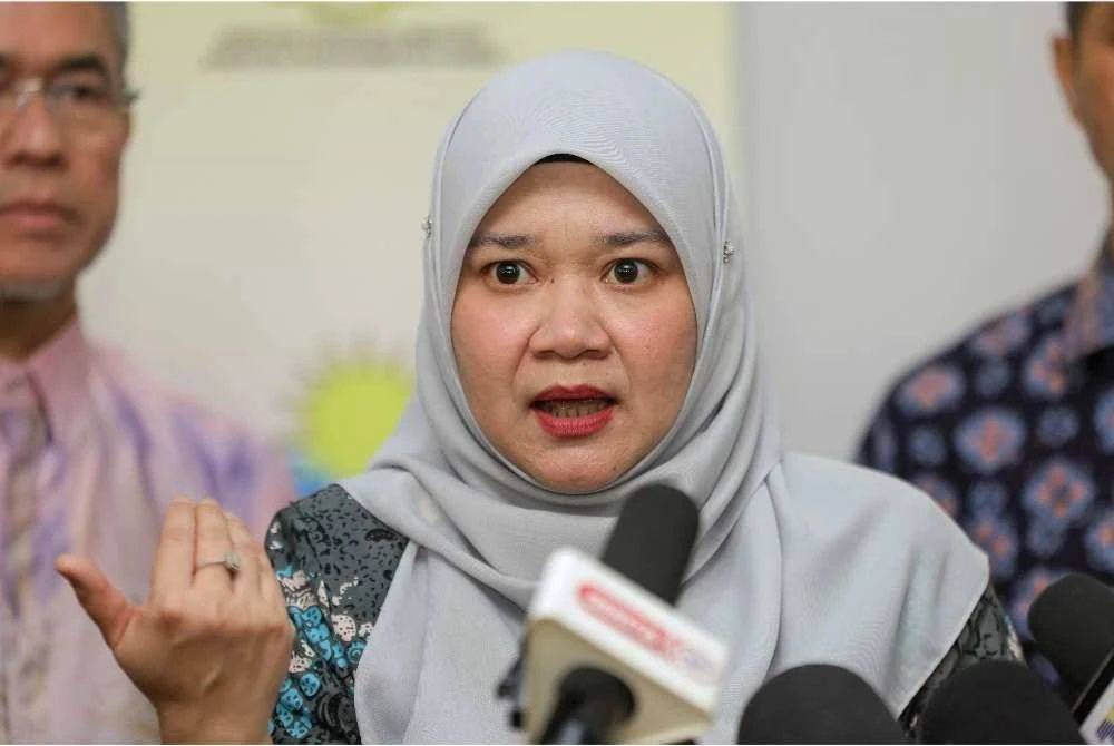 Education Minister Fadhlina Sidek