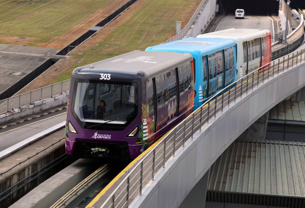 Malaysia Airports Holdings Bhd (MAHB) has confirmed that the aerotrain service at Kuala Lumpur International Airport (KLIA) Terminal 1 has resumed normal operations following a temporary disruption yesterday evening. Bernama FILE PIX