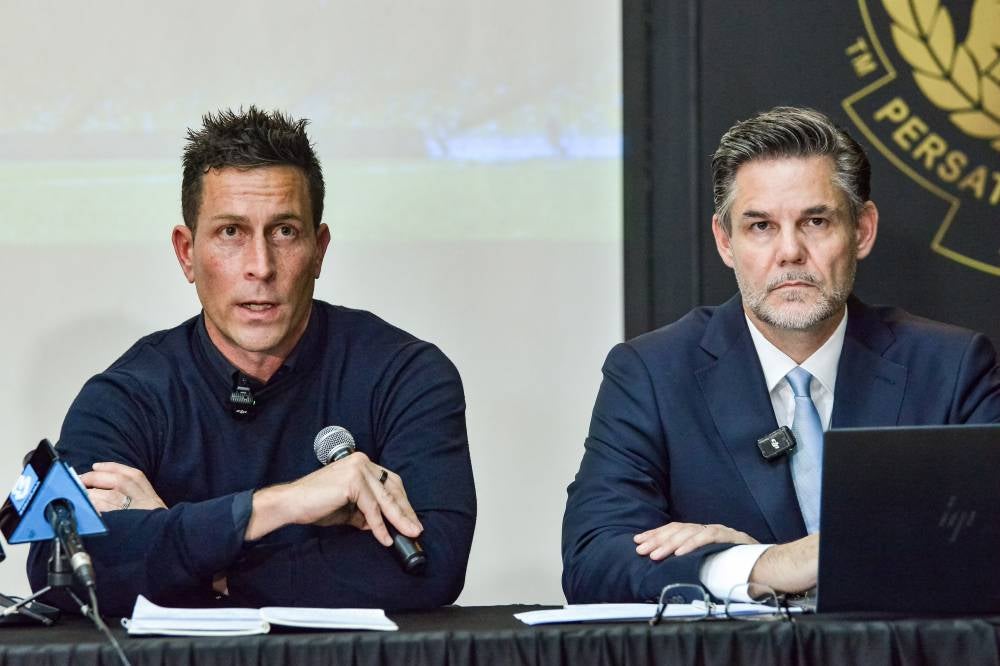 Harimau Malaya chief executive officer Rob Friend and FAM legal council Serge Vittoz, an international sports lawyer from Geneva and London based law firm, Charles Russell Speechlys. Photo by Bernama