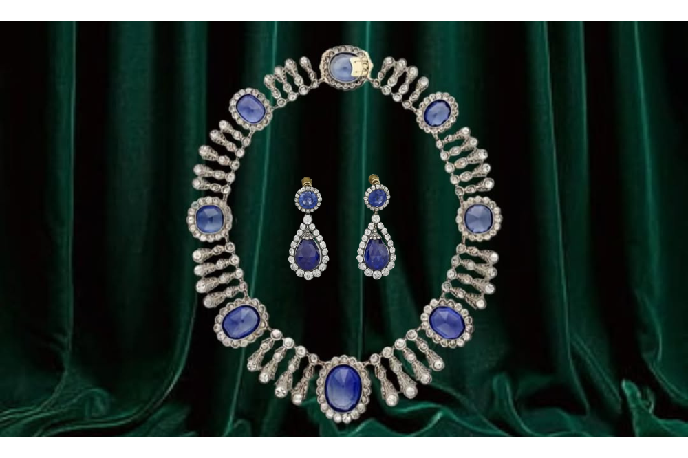 Queen Marie-Amélie's necklace, earrings set. - Photo: Instagram / thecozymommyblog