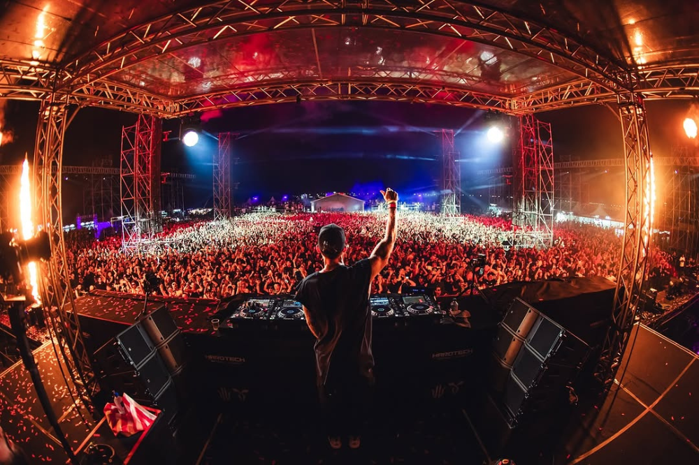 Photo: Instagram / @hifiveasia