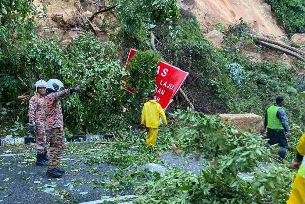 JKR Penang said the road closure was necessary to facilitate clean-up works and other related repairs to be carried out by the contractor appointed by the Southwest District JKR.