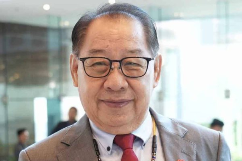 Jeffrey Kitingan alleges that attempts are underway to weaken his party by offering cash incentives to division chiefs to resign and leave Star.