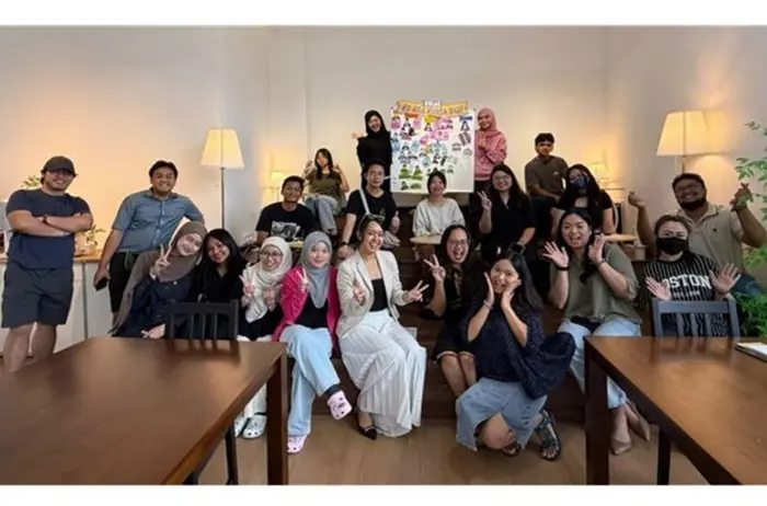 Youth organisers of the “Bah-Bincang Kita” pre-election forum gather in Kota Kinabalu ahead of the state polls. Photo source: The Star.
