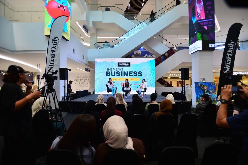 Malaysian entrepreneurs Eva and Mardhiah shared their journeys of courage and creativity during Sinar Daily’s She Means Business panel, which explored building purposeful and resilient businesses. - Photo by ASRIL ASWANDI SHUKOR/SINAR