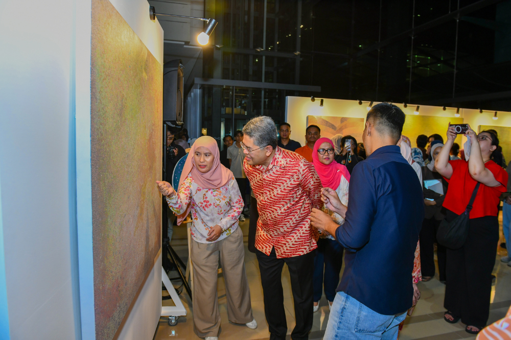 These creations were showcased during the RisiK Unveiling, a celebration dedicated to their artistic breakthroughs.