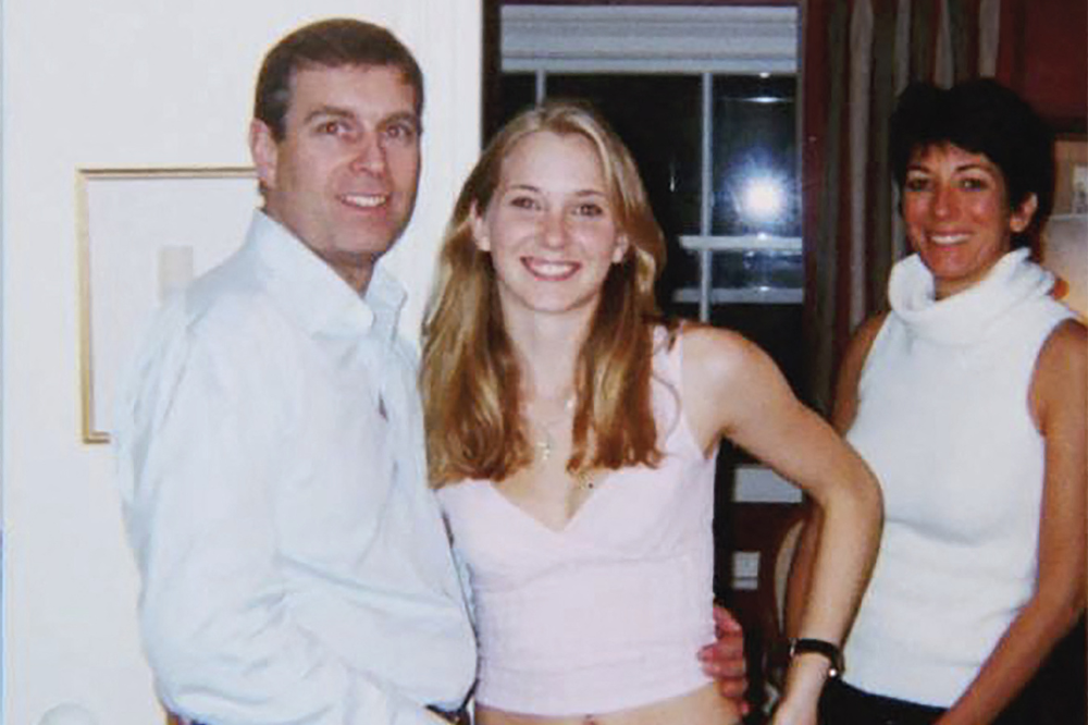 Prince Andrew (left), Virginia Giuffre (center) and Ghislaine Maxwell (right). - Photo: AFP