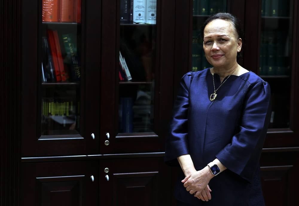 On her final day in office, Chief Judge of Malaya Tan Sri Hasnah Mohammed Hashim reflected on a defining principle of her career: that despite the immense weight of her judicial responsibilities, she always knew how to enjoy life. Photo by Bernama