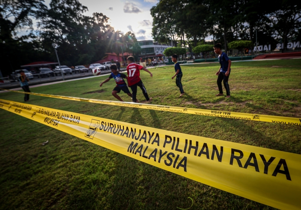The list of candidates was announced by returning officer, Marshal Anthony @ Idham. Photo by Bernama
