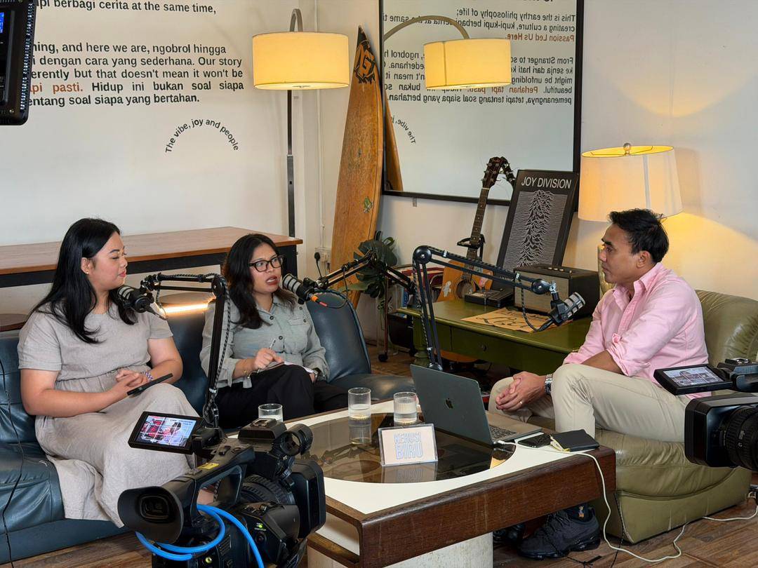 From left: Activist Atalia Mae Albert Jaua-Mojuntin, PKR Angkatan Muda Keadilan's May Eva Sofea Zainal Abidin and PKR deputy secretary-general Aidi Amin Yazid.