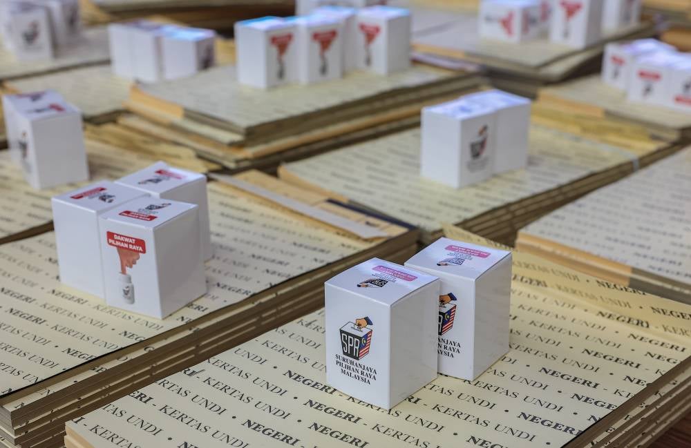 A fierce contest for the Karambunai state seat has seen PN candidate from Pas Datuk Dr Aliakbar Gulasan, taking the lead based on unofficial results so far. - Bernama photo