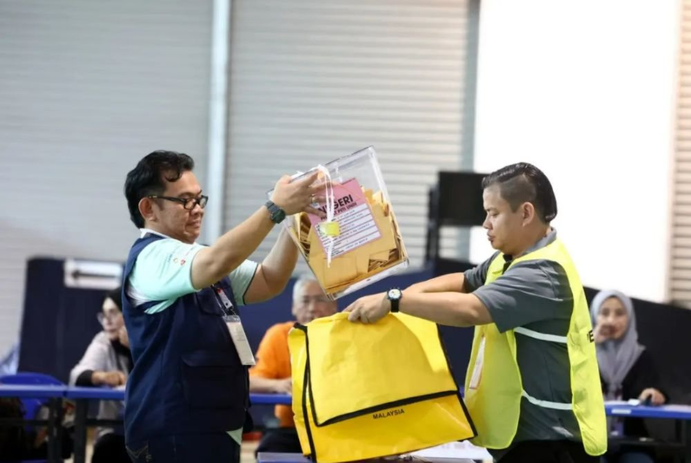 The 64.35 per cent voter turnout recorded in the recent Sabah state election has been viewed by political analysts as respectable and consistent with previous trends, despite rainy conditions and longstanding accessibility challenges in the state. - Bernama photo