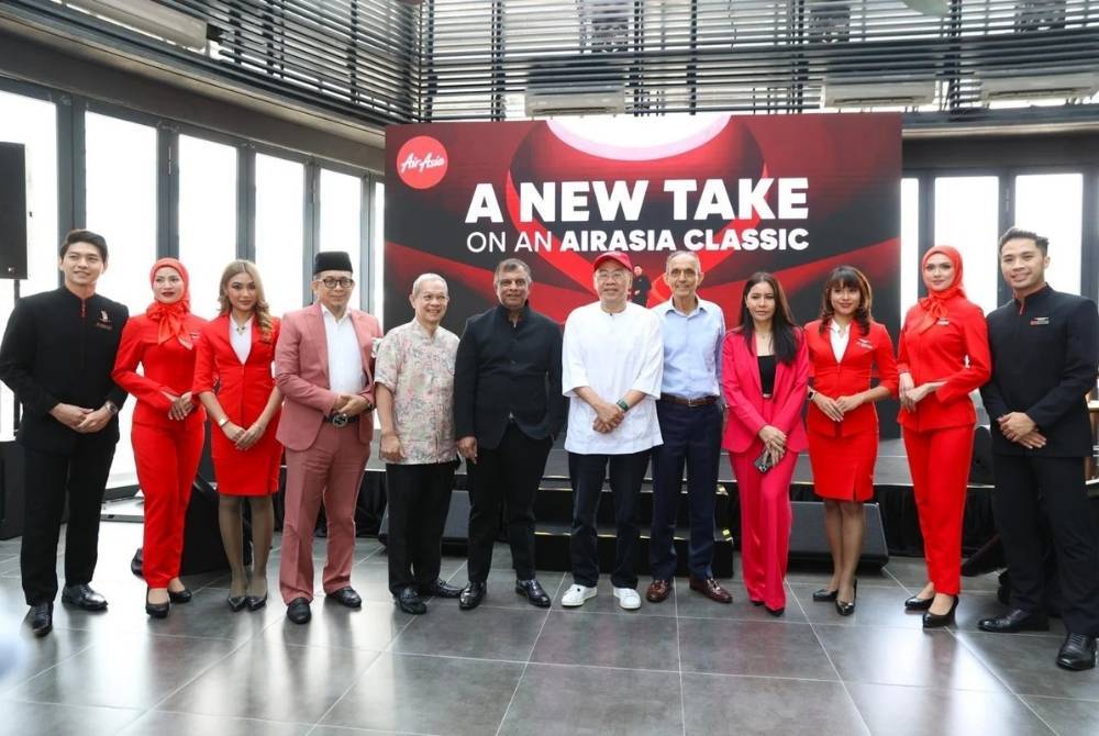 AirAsia announced that it has refreshed its cabin crew uniform policy, now permitting female staff to wear the hijab while on duty. - Photo courtesy of AirAsia