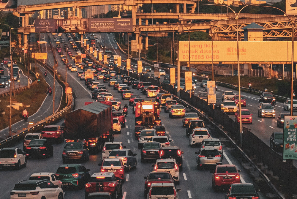 At the district level, only Petaling in Selangor recorded PAKW Index values exceeding the Kuala Lumpur reference across all household sizes. - Photo illustrated via Canva