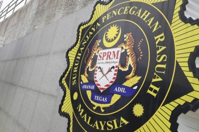 The Malaysian Armed Forces are under scrutiny after allegations of corruption involving senior military officers surfaced. - BERNAMA FILE PIX