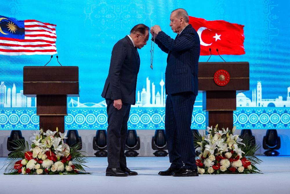 Prime Minister Datuk Seri Anwar Ibrahim was today conferred the Order of the Republic, Turkiye’s highest state honour, in recognition of his role in strengthening bilateral ties between Malaysia and the republic. Photo by Bernama
