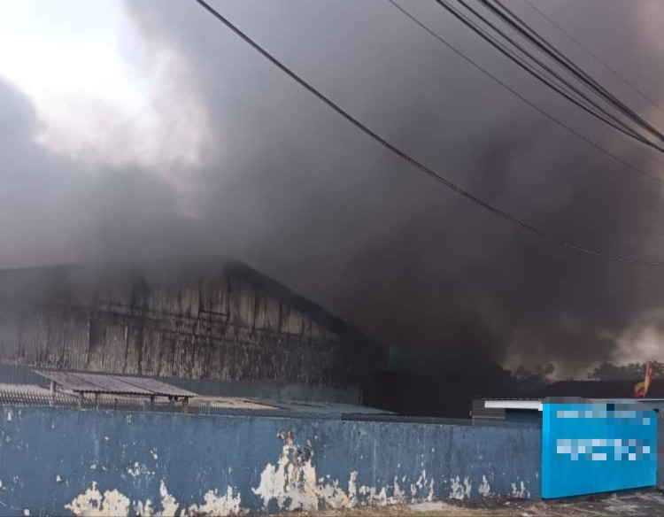 A total of 51 cars were destroyed in a fire at a vehicle service and painting workshop owned by a local car manufacturer in Sungai Buloh, near here, on Thursday. Photo courtesy of Selangor Fire and Rescue Department