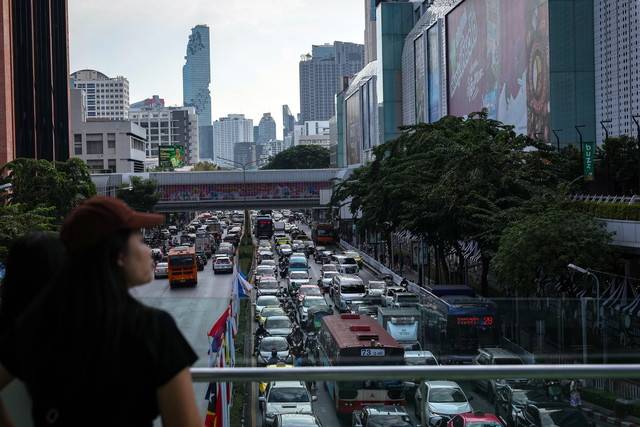 The Klang Valley has an expanding highway network, but traffic congestion remains a worsening daily reality, particularly during the morning and evening peak hours. - BERNAMA FILE PIX