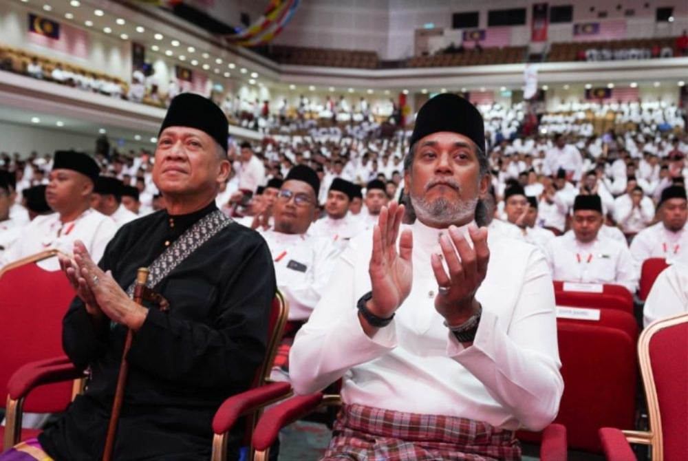 Former Umno Youth chief Khairy Jamaluddin and former Umno vice-president Datuk Seri Hishammuddin Hussein are more than welcome to return to the party - PHOTO SINAR HARIAN/ ROSLI TALIB