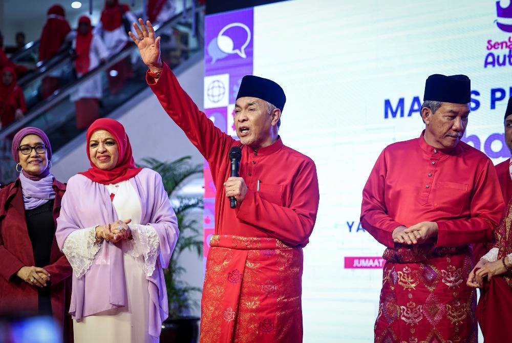 Umno will only hold its party polls after the 16th General Election (GE16), said Umno president Datuk Seri Ahmad Zahid Hamidi. Photo by Bernama