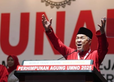 Zahid said he had never forgotten Najib, who remains behind bars and that he has stayed in constant contact with the former Pekan MP despite accusations that he was seeking to save himself.