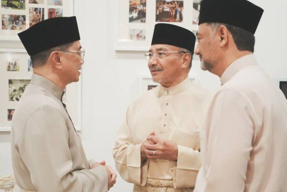 Azmin and Hishammuddin have known each other for many years through their political careers, and this marriage extends their friendship into family ties. - Credit photo: Instagram / @hishammuddinhussein