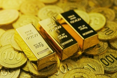 According to data from the Public Gold website, the previous highest price in 2026 was RM687 per gram, while the lowest recorded price was RM613 per gram. Photo illustrated via Canva