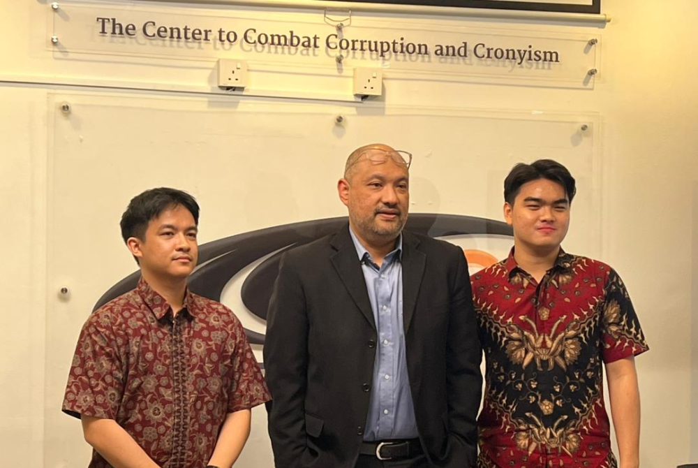 (From right) C4 Centre Head of Research and Policy Advocacy, C4 Centre CEO Pushpan Murugiah and C4 Centre Research and Communication Officer Benjamin Tiong present the report at the C4 Centre headquarters.