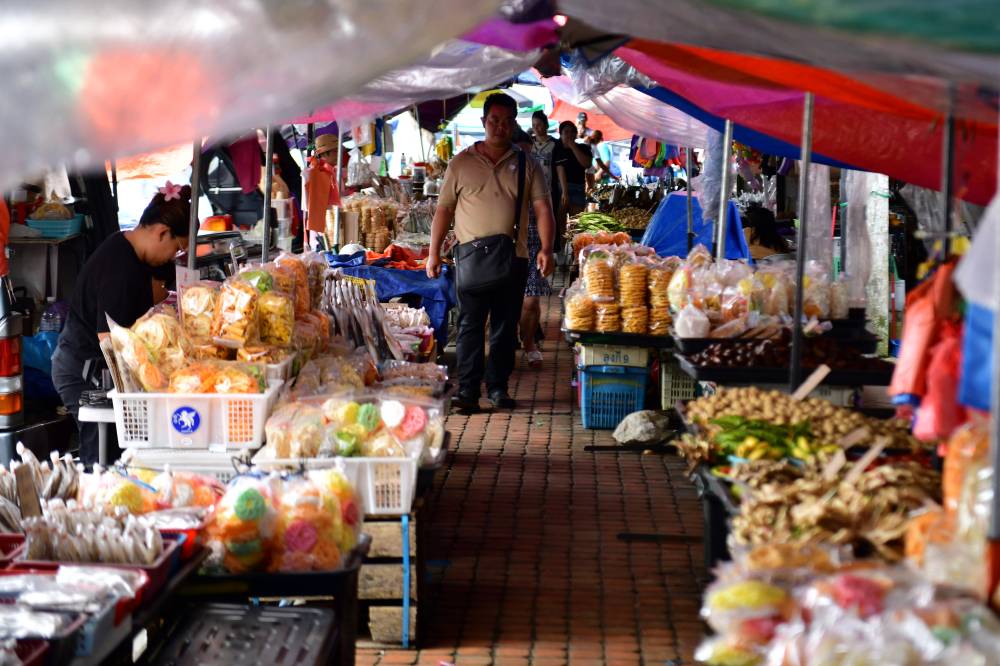 In addition to fruit, visitors can also find a variety of forest vegetables, freshwater fish from Batang Ai, such as tilapia, and smoked and pekasam (pickled) fish - items which are rarely available in urban areas - all offered at affordable prices. - Bernama photo