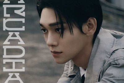 In a move that has stunned the local fan community, the organisers have announced an unprecedented “Miracle Fan Benefit” where all 2,000 attendees will be entitled to a 1:1 selfie session with CHEN after the show.