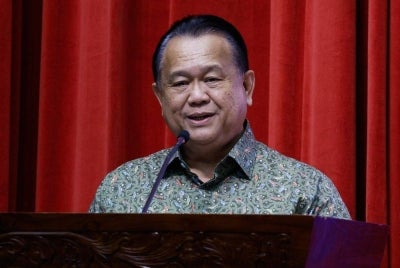 Works Minister Datuk Seri Alexander Nanta Linggi. Photo by Bernama