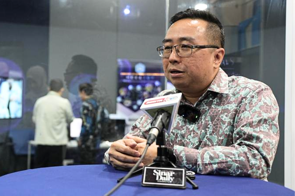 Chang Lih Kang when interviewed at the Epicentre MRANTI building. (SINAR PHOTO)