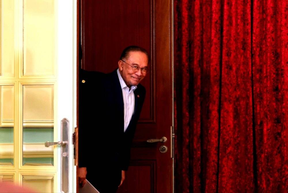 Prime Minister Datuk Seri Anwar Ibrahim will provide a detailed explanation on the Malaysia-Indonesia border alignment issue during a Special Briefing Session in Parliament this morning. Bernama FILE PIX