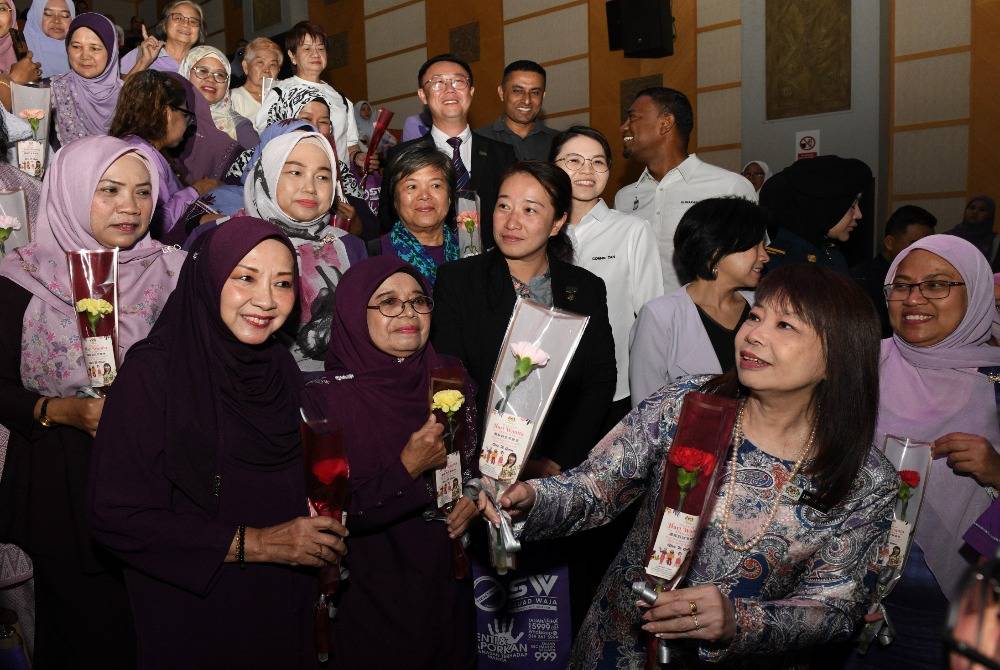 The Ministry of Women, Family and Community Development (KPWKM) is stepping up a range of initiatives to increase women’s participation in the national workforce, aimed at achieving a 60 per cent target by 2033. Photo by Bernama