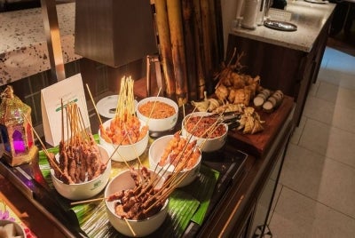 At Smith & Wollensky Kuala Lumpur, Ramadan arrives with "7.29PM", a refined semi-buffet concept named after the approximate time of berbuka puasa (fast -breaking) in the Klang Valley.