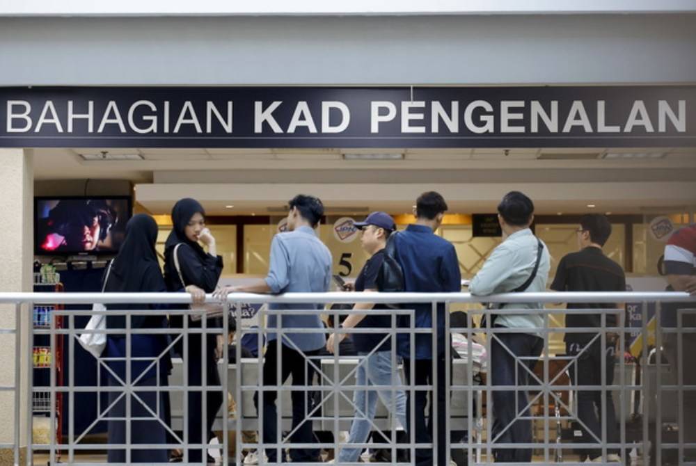 For nearly two decades, a woman found herself returning again and again to the National Registration Department, enduring bureaucratic hurdles because her parents’ marriage had never been registered, all in her quest to be recognised as a lawful citizen. - BERNAMA FILE PIX