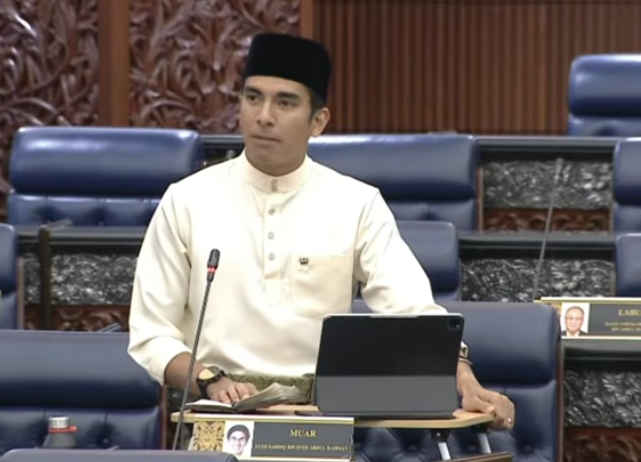 Syed Saddiq was debating the Rapid Transit System (RTS) Link Johor Bahru–Singapore Bill 2026, when Mohd Sany Hamzan (PH–Hulu Langat) interrupted to tease the Muda lawmaker, who was dressed in a yellow baju Melayu.