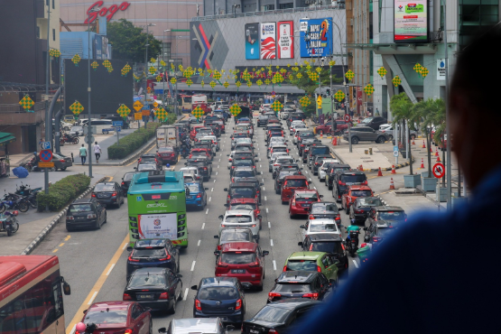 With Malaysia’s roads facing increasing congestion amid rapid urbanisation, a surge in vehicle growth and limited road infrastructure improvements, commuters are spending longer hours in traffic than ever before. Bernama FILE PIX