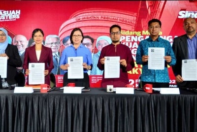 Malaysia is urged to move decisively towards separating the powers of the Attorney General and the Public Prosecutor to restore public trust, end perceptions of selective prosecution and strengthen the rule of law. Photo by Asril Aswandi Shukor/Sinar