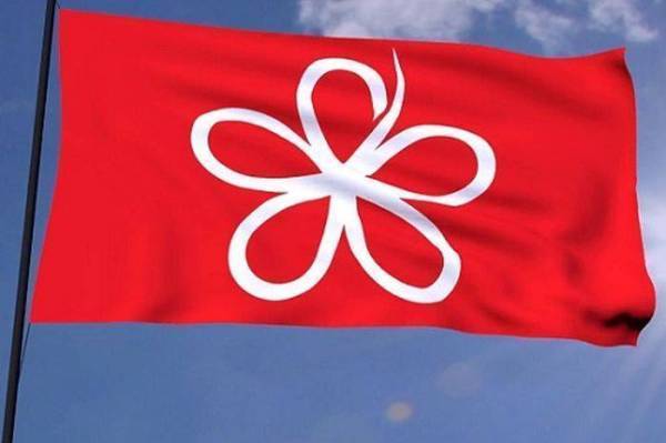 Bersatu’s Lembah Pantai and Larut divisions have announced their dissolution with immediate effect.