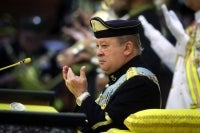 His Majesty Sultan Ibrahim, King of Malaysia, is currently unwell due to musculoskeletal pain (involving muscles and bones) affecting his back and hips. - BERNAMA FILE PIX