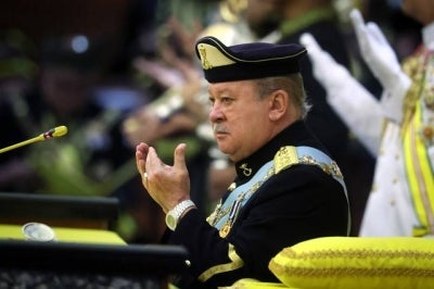 His Majesty Sultan Ibrahim, King of Malaysia, is currently unwell due to musculoskeletal pain (involving muscles and bones) affecting his back and hips. - BERNAMA FILE PIX